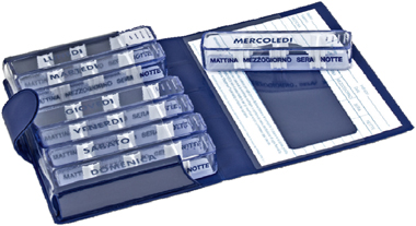 PORTAPILLOLE SETTIMANALE MEDIDOS BLU APERTURA/CHIUSA IN VELCRO 10,5X15,5X2,5 CM_ - Farmacia di Regoledo Srl